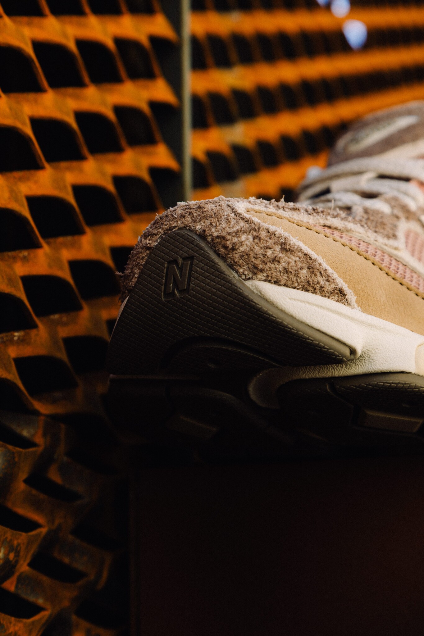 new balance, ss25, new balance 9060, luxe sneakers, suède sneakers, y2k sneakers, heren sneakers, dames sneakers, limited edition sneakers, sneaker release, 9060 new balance, streetwear