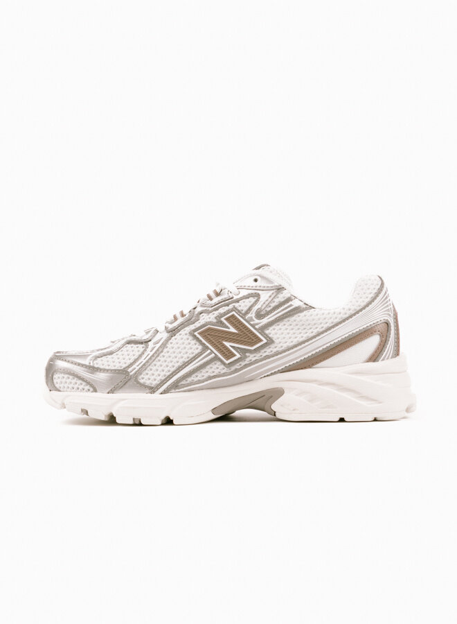 740 Sea Salt Arid Stone Silver Metallic U740MU2