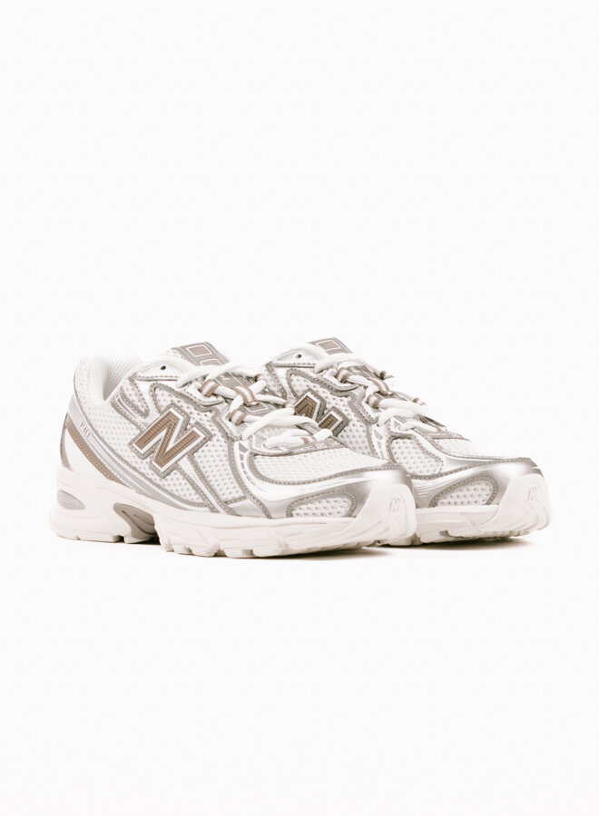 740 Sea Salt Arid Stone Silver Metallic U740MU2