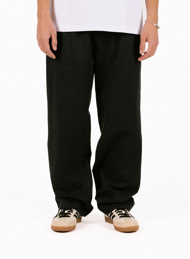 Regulart Pleated Pant Black