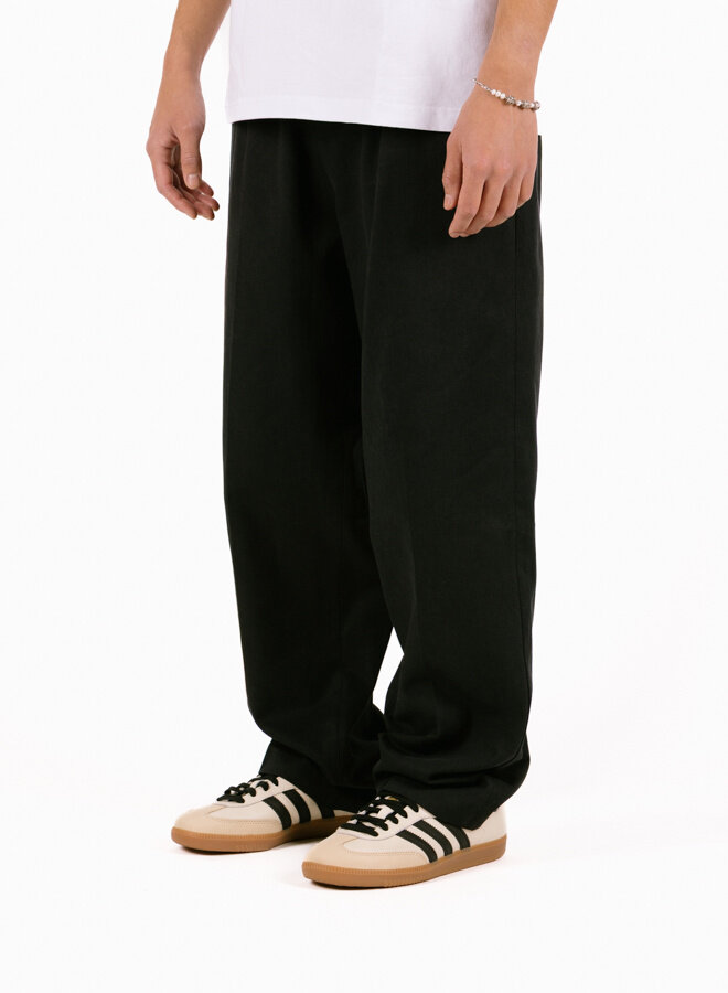 Regulart Pleated Pant Black