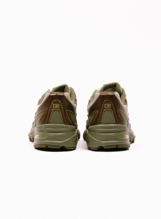 740 Woodland / Dark Olivine / Shipyard / Rich Oak U740AB2