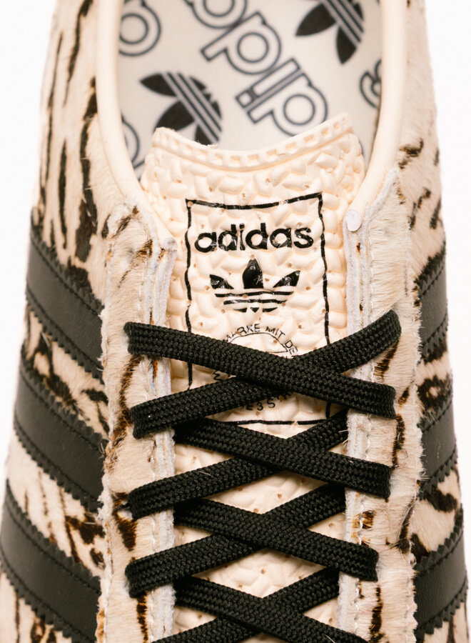 SL72 OG Zebra Off White / Core Black / Better Scarlet