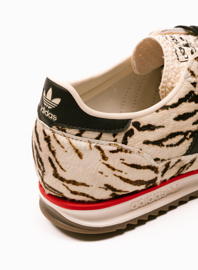 SL72 OG Zebra Off White / Core Black / Better Scarlet