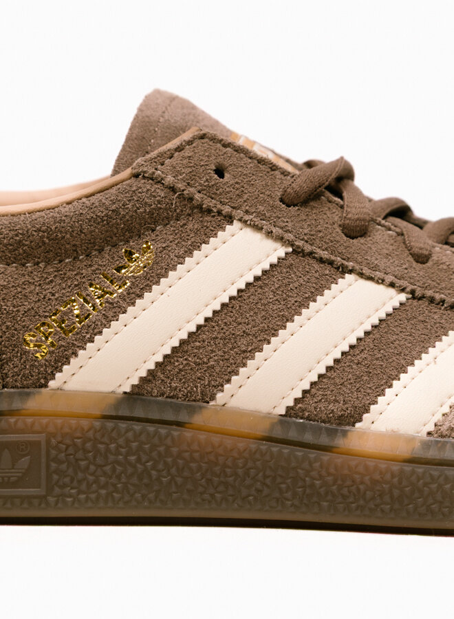 Spezial Earth Strata / Wonder White / Gum