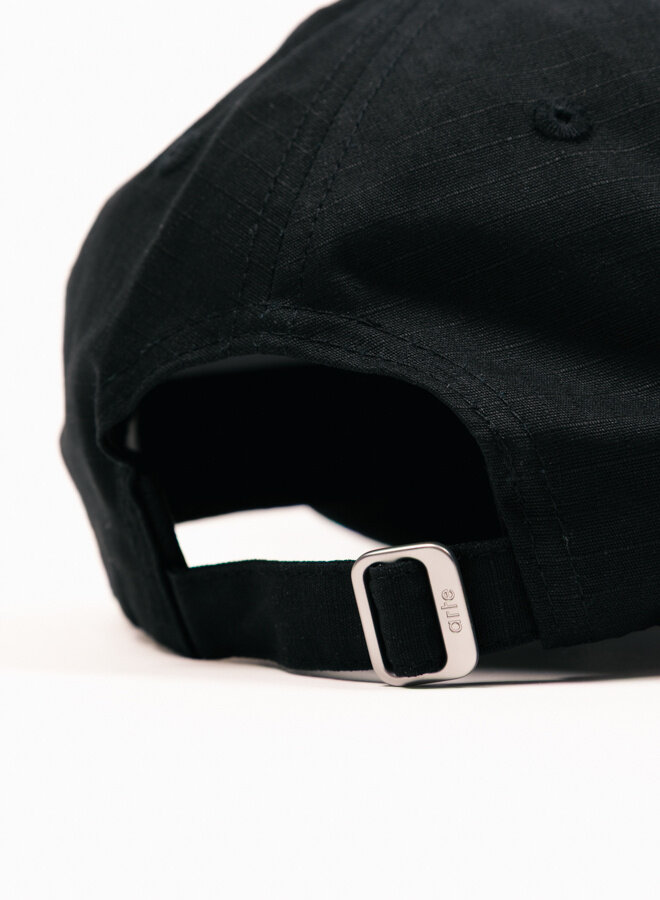 Round Logo Cap Black