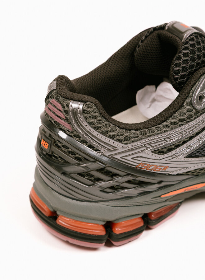 1906 Dark Silver Metallic Rosewood U190629R