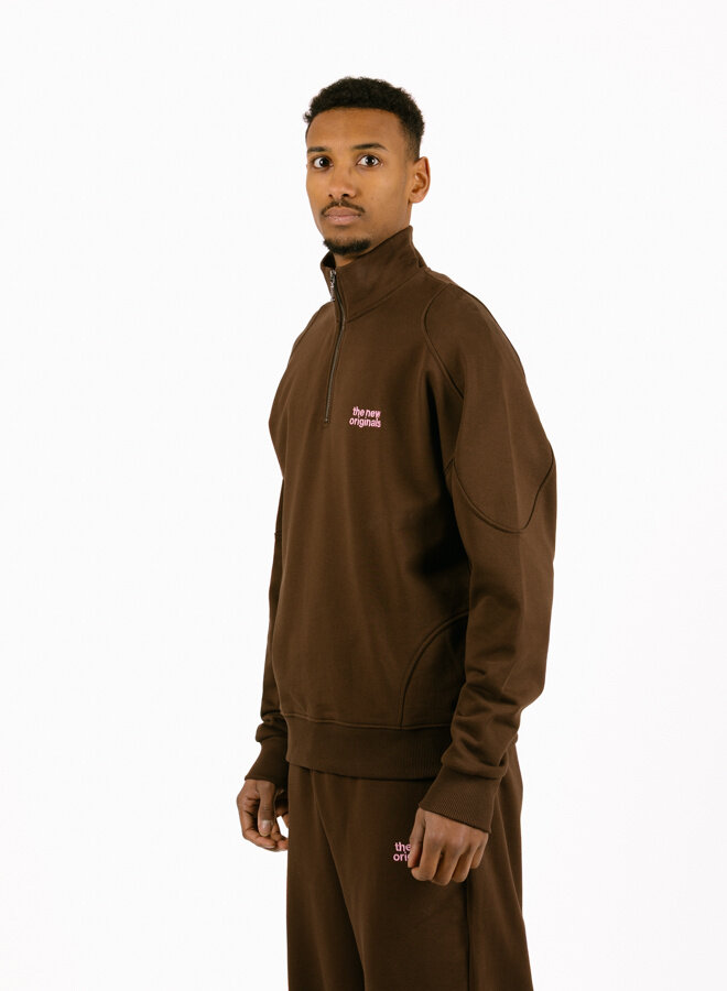 The New Originals Emblem Half Zip Sweater Potting Soil/Light Pink