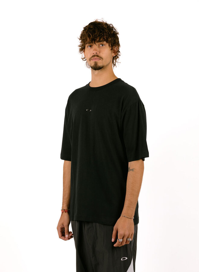 Metal Rise Tee Blackout