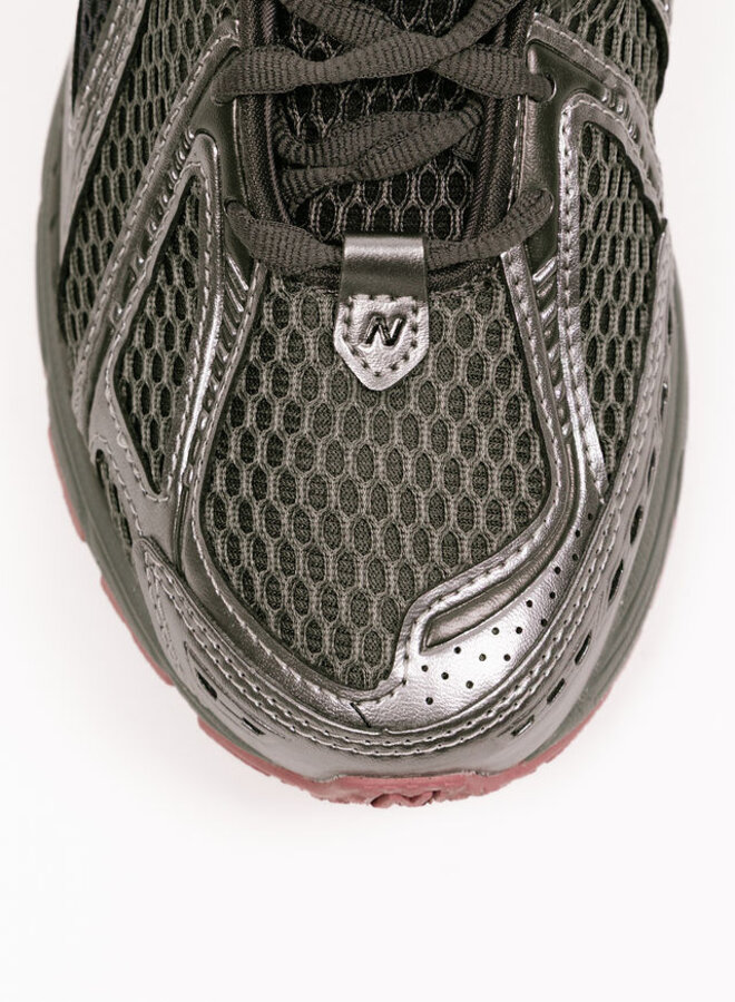 1906 Dark Silver Metallic Rosewood U190629R