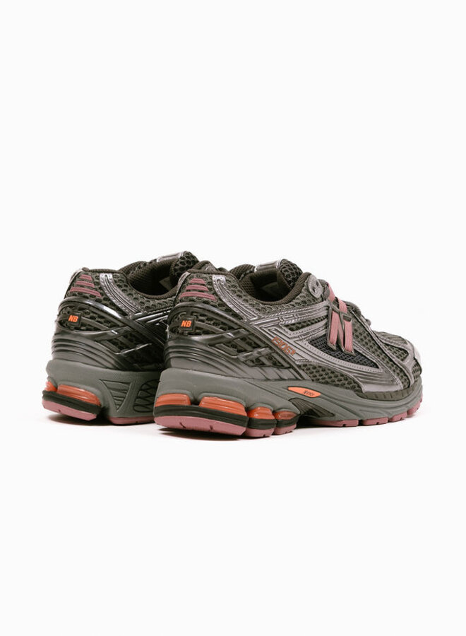 1906 Dark Silver Metallic Rosewood U190629R