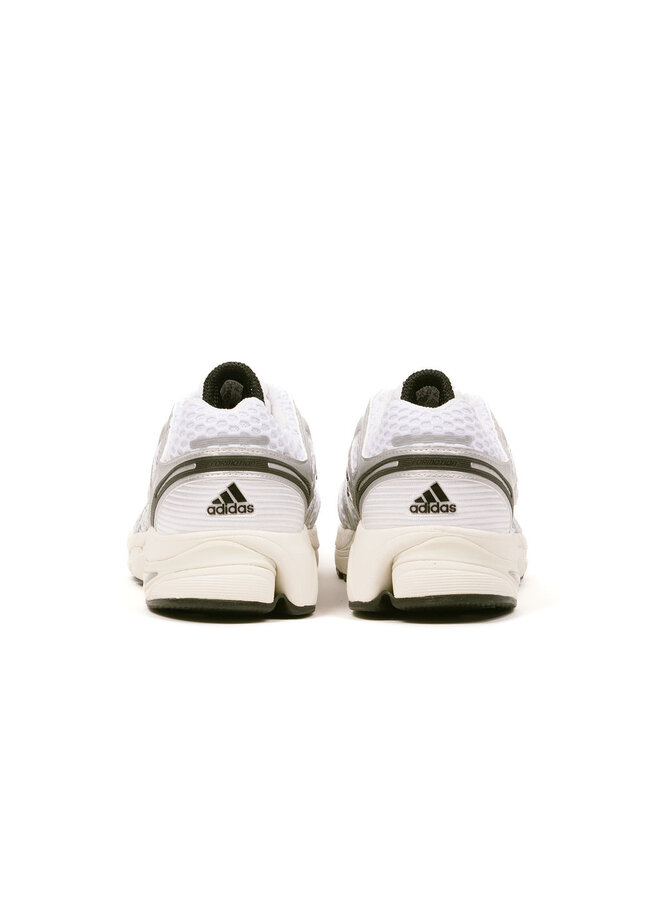 Adistar Control 5 Cloud White / Core Black / Silver Metallic