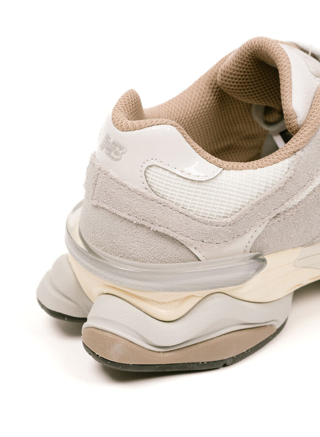 9060 Driftwood / Sea Salt