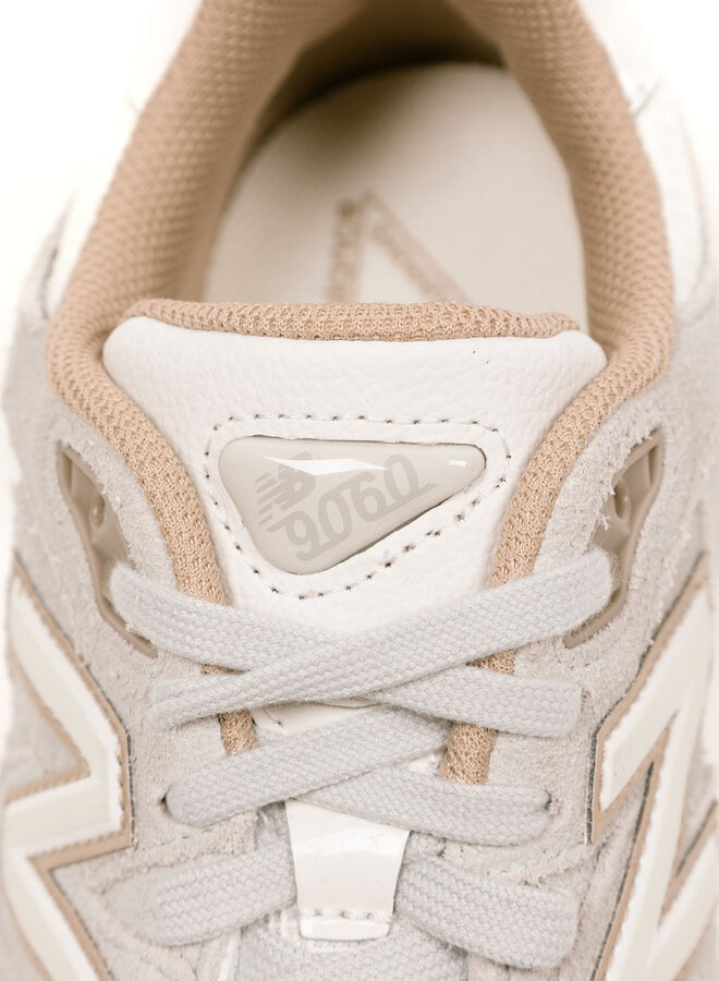 9060 Driftwood / Sea Salt