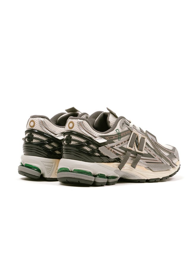 1906A Silver Metallic / Castlerock / Gold Metallic