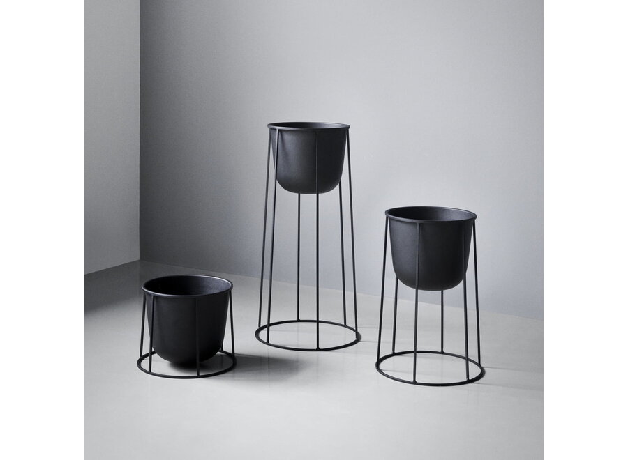 Wire Base - medium - Black