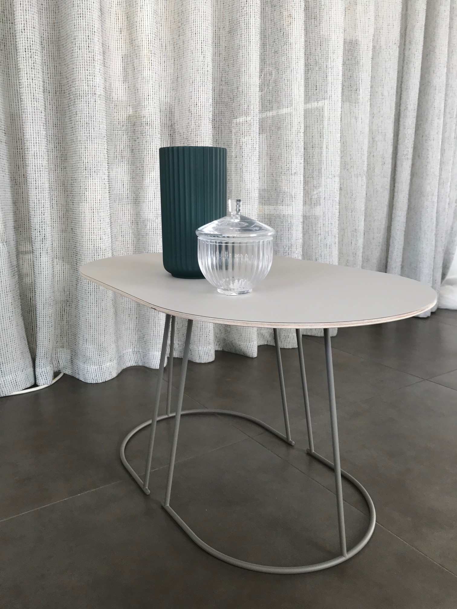Muuto AIRY COFFEE TABLE / SMALL - Grey