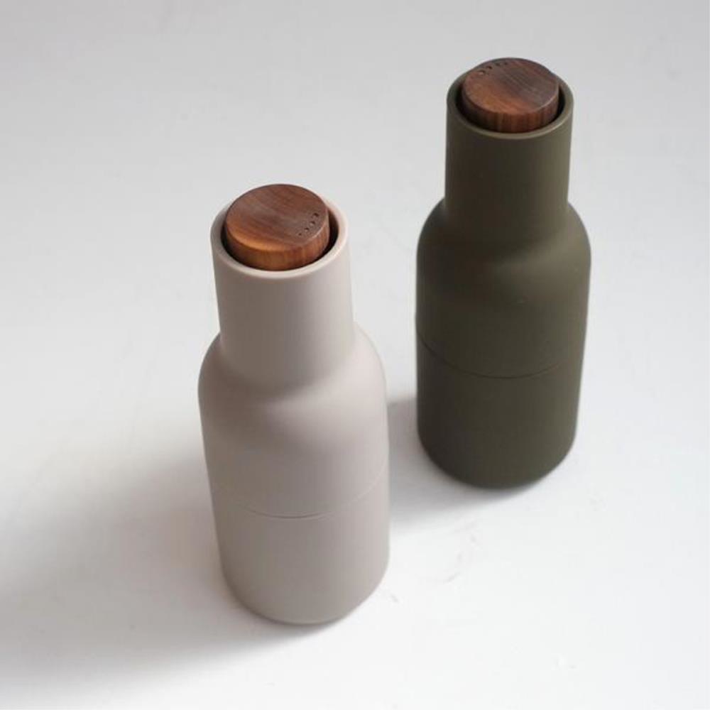 Audo Bottle Grinder - Hunting Green/Beige w. Walnut Lid