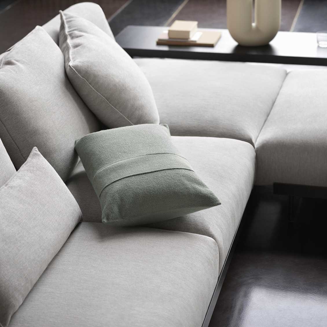 Muuto IN SITU MODULAR SOFA / CUSHION - 70 X 50 CM CLAY 12