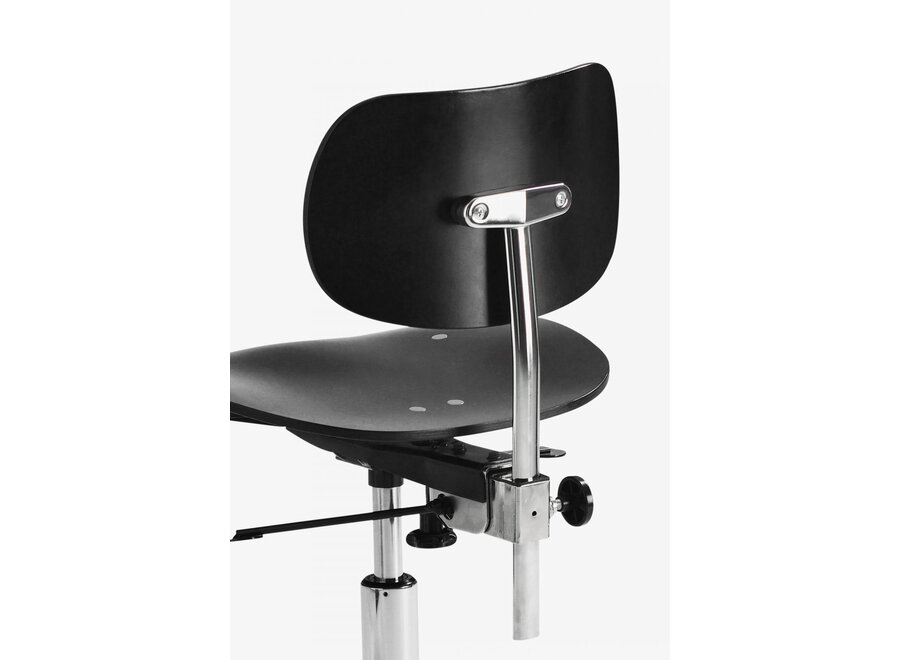 Wilde + Spieth Swivel Chair S 197 R20