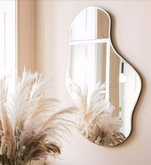 Ferm Living Pond Mirror - Large - Dark Chrome