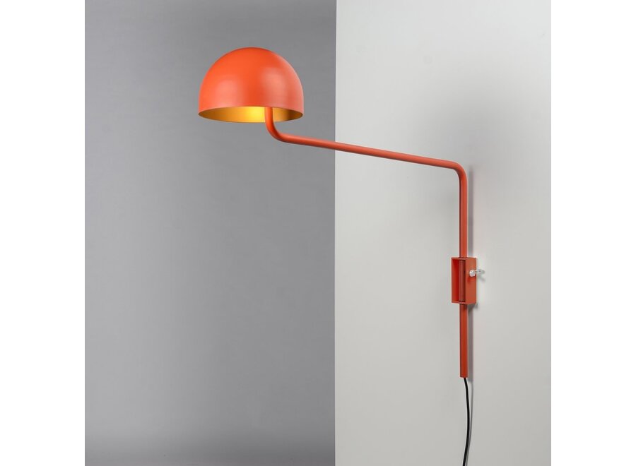 Officer Wall Short - Red/Gold