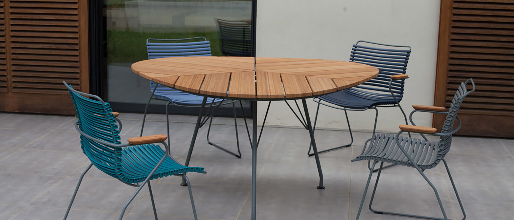 HOUE leaf dining table - bamboo