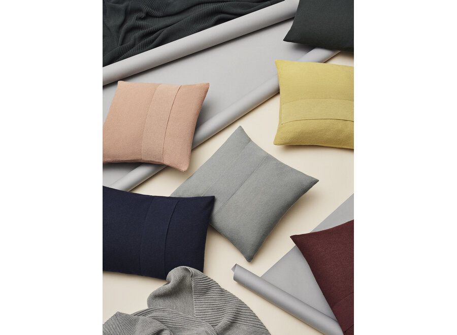 Layer Cushion / Burgundy