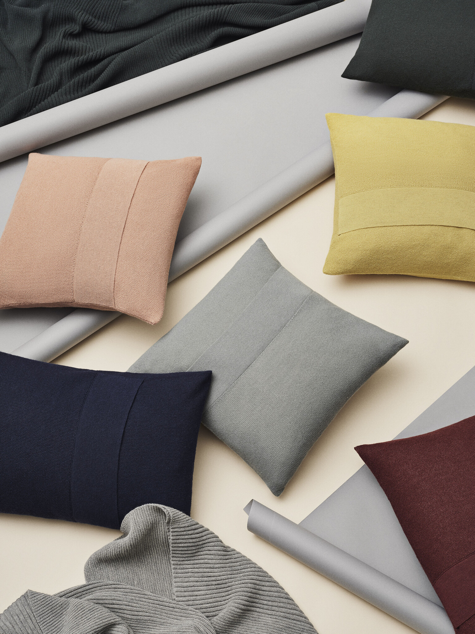 Muuto Layer Cushion / Burgundy