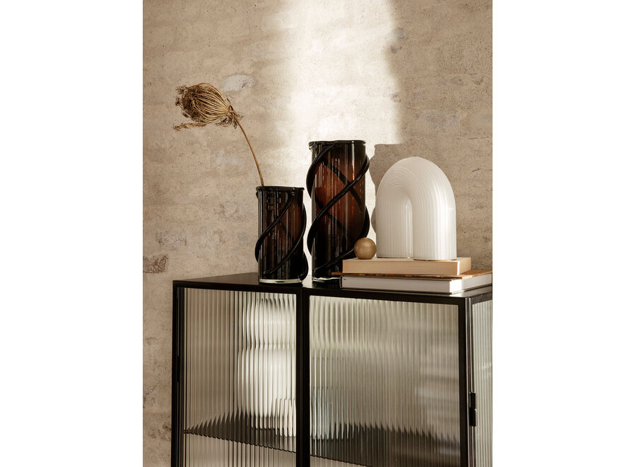 Haze vitrine - reeded glass
