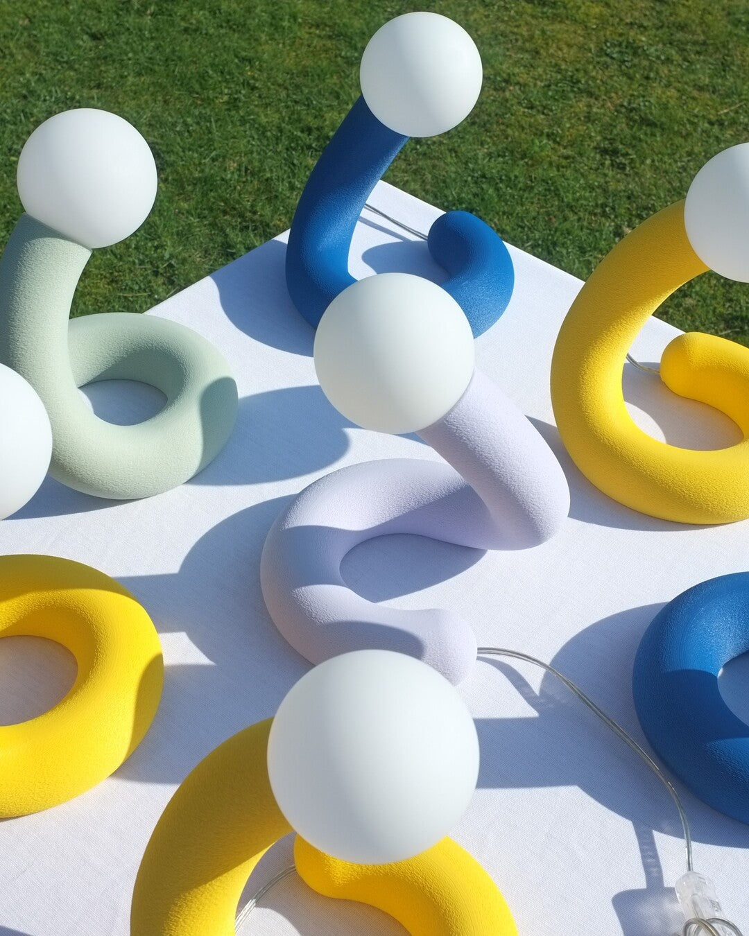 Emil Robbrecht EMIL ROBBRECHT // BIG BOA LAMP / VIOLET