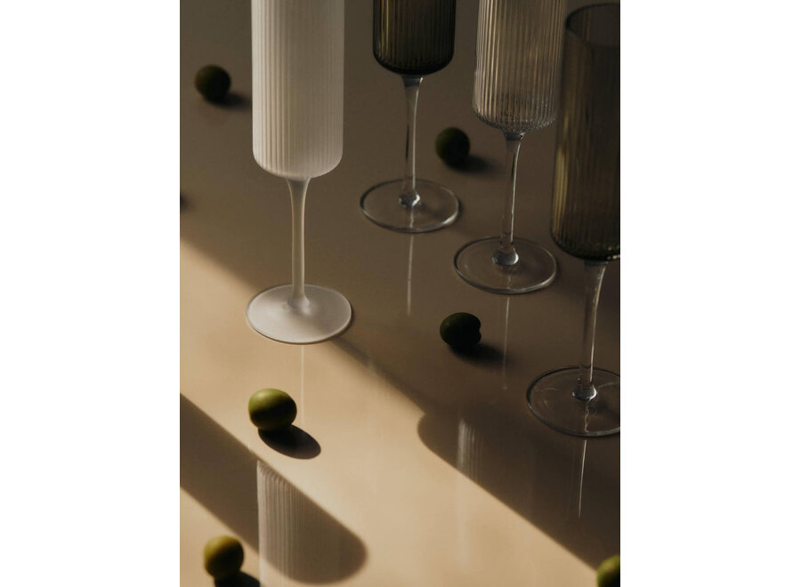 FERM LIVING // RIPPLE CHAMPAGNE FLUTES / SET OF 2 / CLEAR