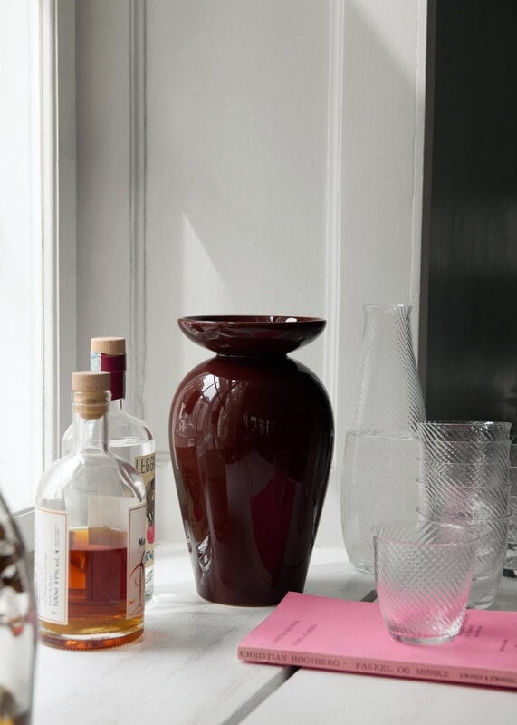 &Tradition Jaime Hayon Momento vase // Red brown