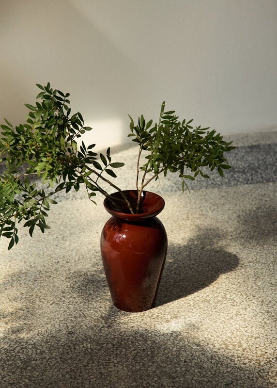 &Tradition Jaime Hayon Momento vase // Red brown