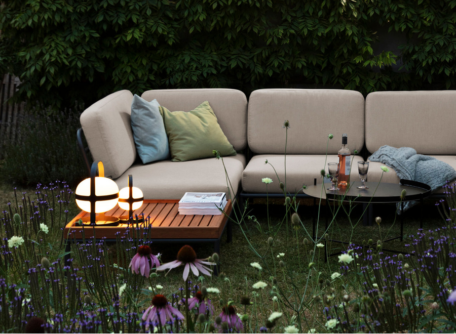Level Lounge Sofa // Right corner / Dark grey frame
