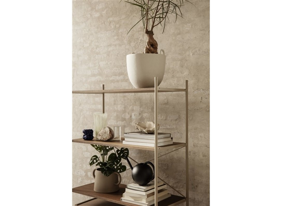 SHOWROOM // Punctual shelf / cashmere