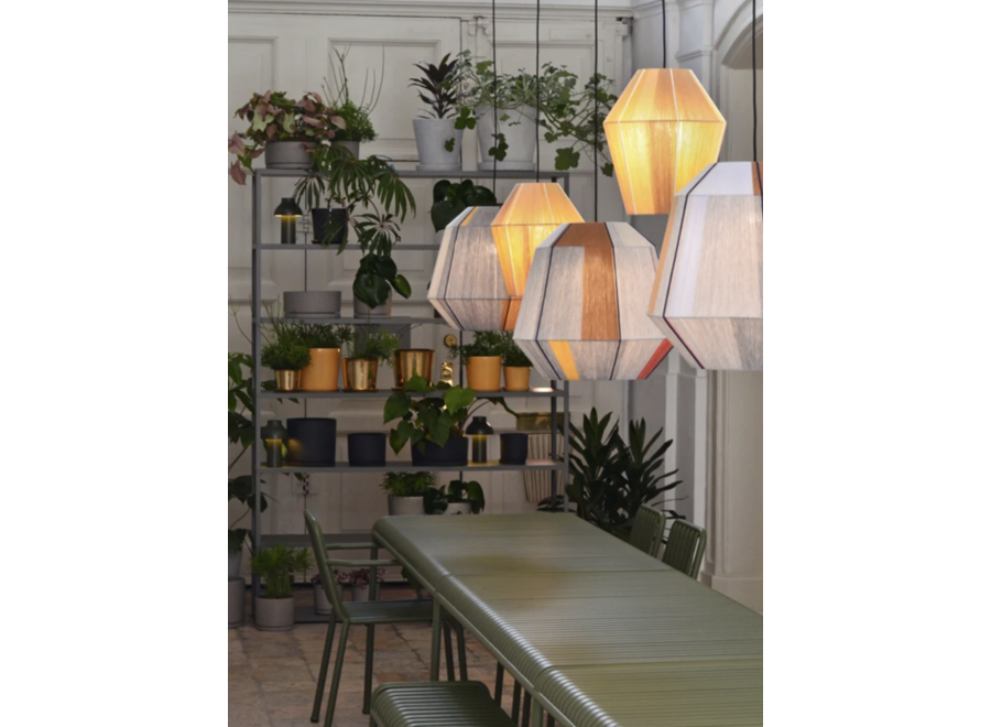 SHOWROOM // BONBON / 380