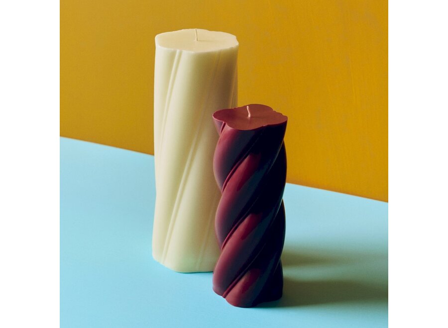 Soft Serve Candle // Medium / Bordeaux