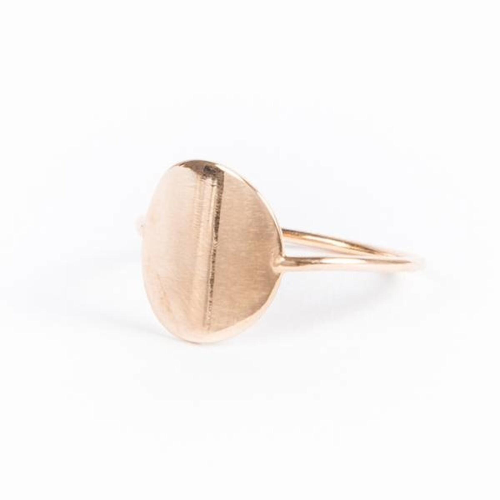 charlotte wooning ring geometry coin yellow gold