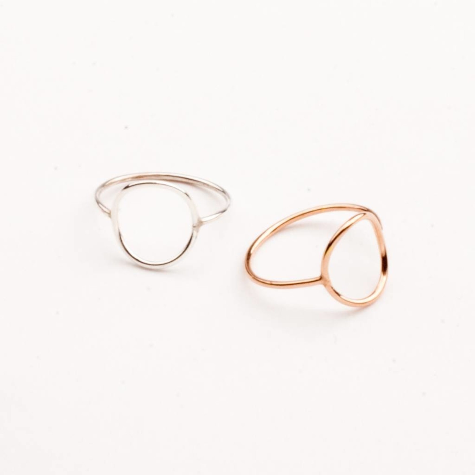 charlotte wooning ring geometry circle - zilver