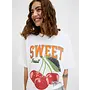 Millow Loose Tee Bright White Sweet Fruit
