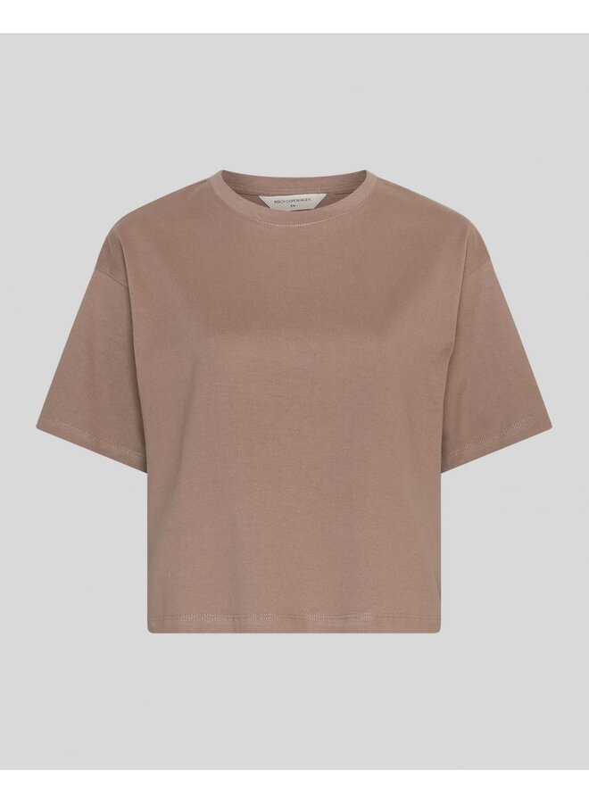 Leana Tee Mountain Trail