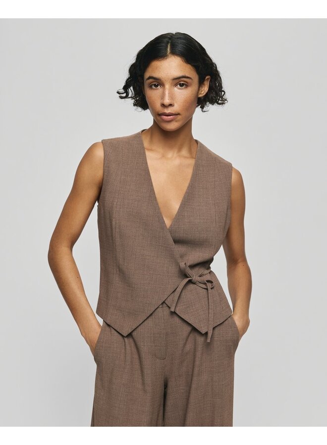Darina Waistcoat Mount Trail