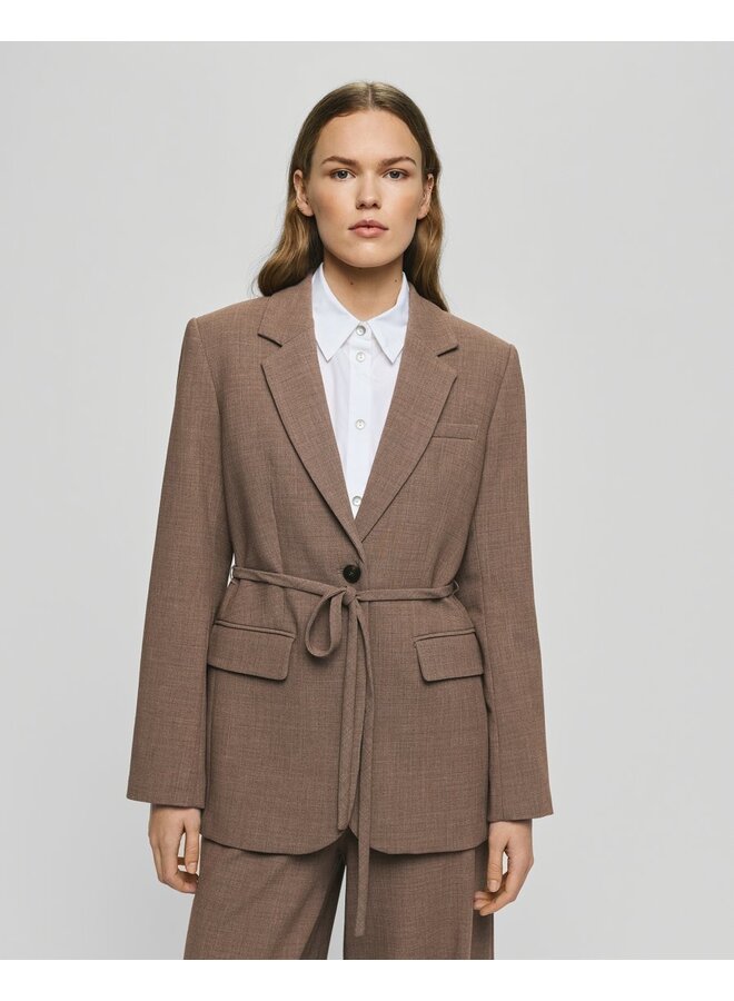 Darina Blazer Mount Trail