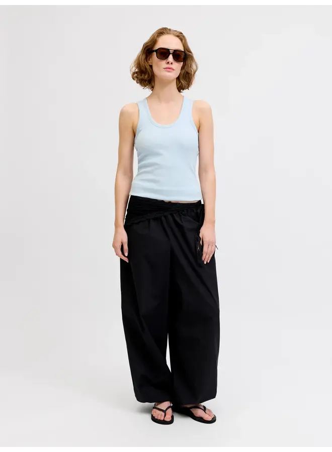 Frida U-neck Top Skyway