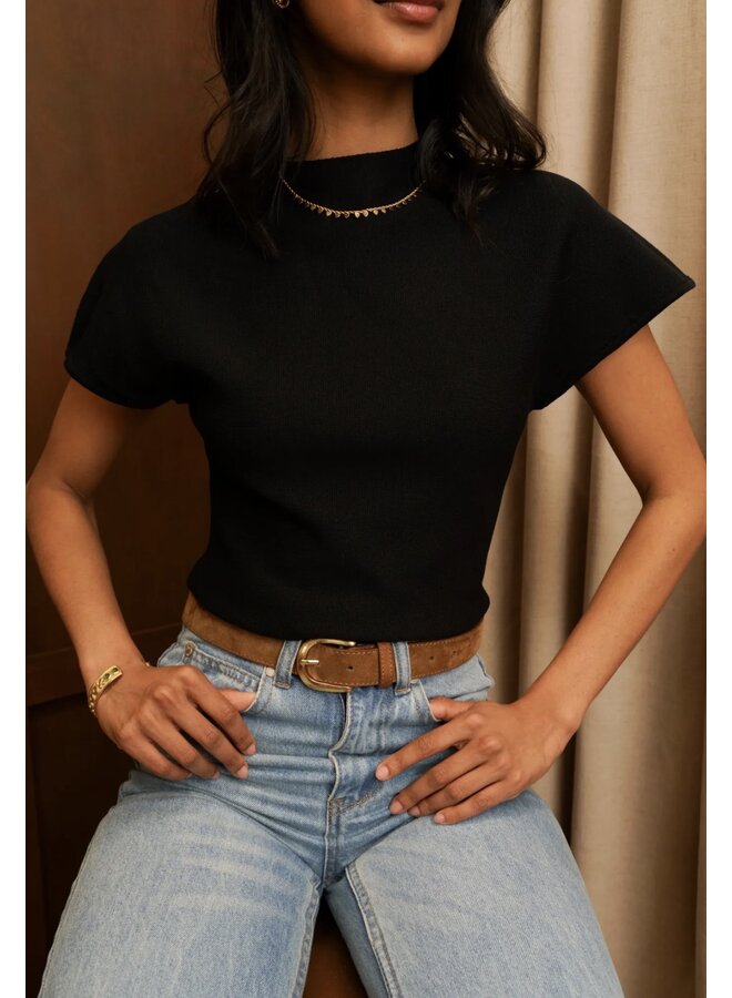 Elisa Black Top