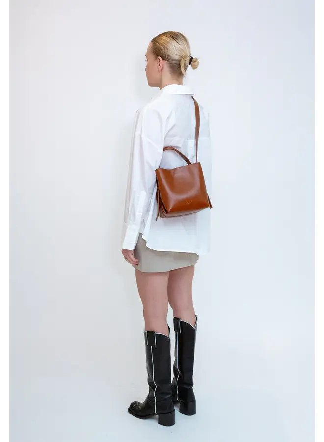 Molly Glossy Structure