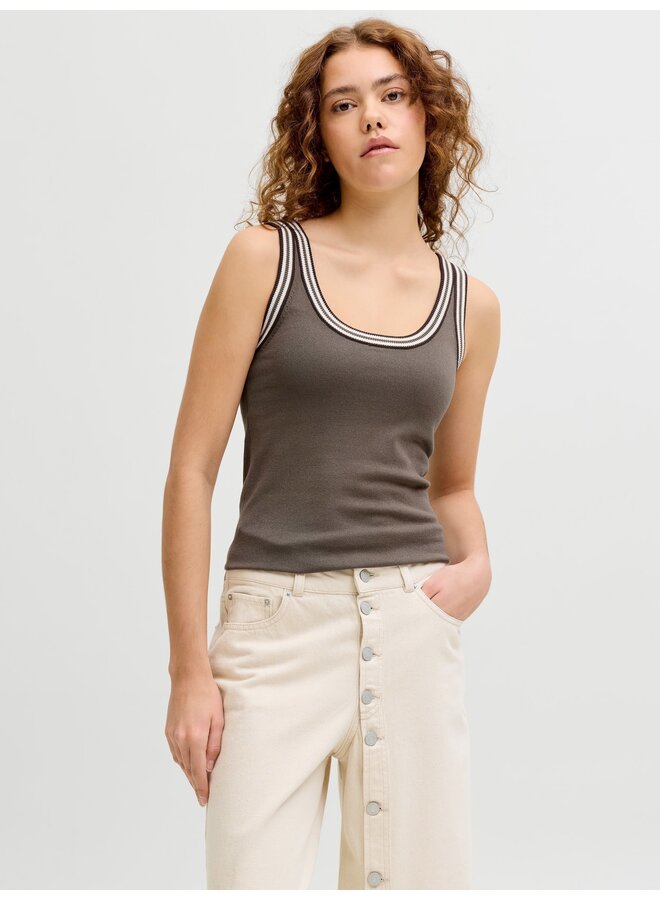 Mina Comfy Top Bungee Cord