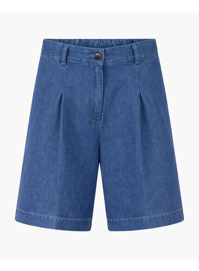 Moore Pleated Denim Short Mid Blue Denim
