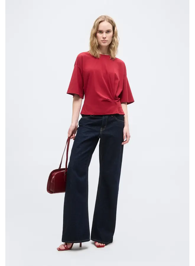 Breanne Noriel Tee Rhubarb